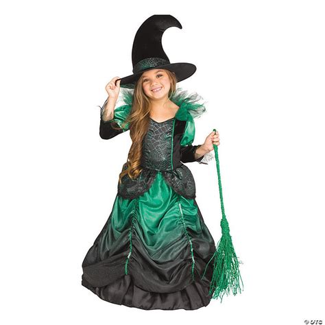 A Witch's Style Guide: Perfecting the Emerald Witch Costume